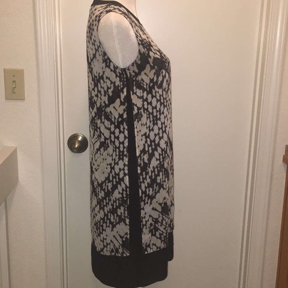 Vince Basketweave-Print Popover Silk Dress - Picture 4 of 8